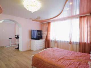 Квартира, 230 м², 5/5 этаж