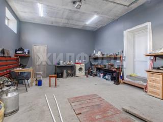  дом, 240 м², 7.2 соток