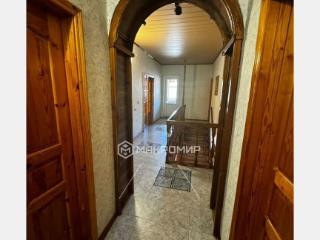  дом, 187.3 м², 18.3 соток