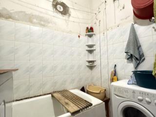 Комната, 80 м², 5-комн.