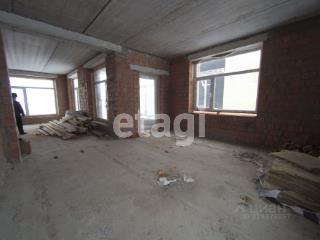 3-этажный дом, 300 м², 9.2 соток