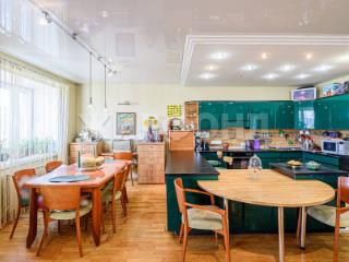 6-комн. квартира, 323.3 м², 8/9 этаж