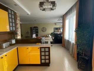 3-комн. квартира, 184 м², 17/18 этаж