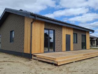  дом, 107 м², 7.7 соток