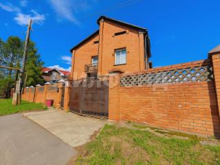  дом, 292 м², 13.47 соток