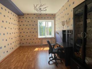 3-комн. квартира, 76.4 м², 2/4 этаж