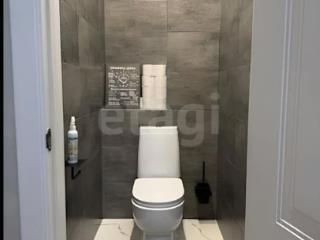 2-комн. квартира, 72 м², 2/9 этаж