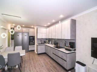 2-комн. квартира, 73.2 м², 12/18 этаж