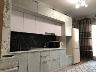 2-комн. квартира, 67 м², 8/9 этаж