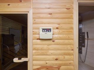  дом, 240.1 м², 9 соток