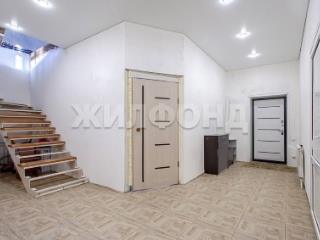  дом, 240 м², 7.2 соток