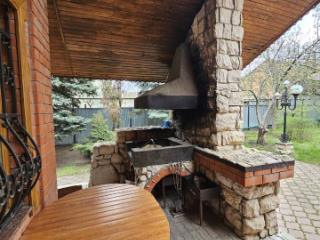 3-этажный дом, 450 м², 18 соток