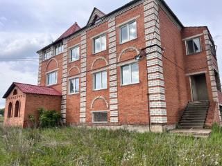 3-этажный коттедж, 360 м², 30 соток