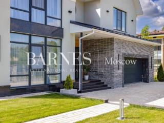 2-этажный дом, 600 м², 15 соток