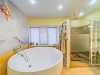 2-этажный дом, 194.9 м², 6 соток