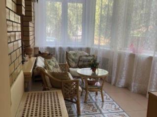 5-комн. квартира, 180 м², 2/4 этаж