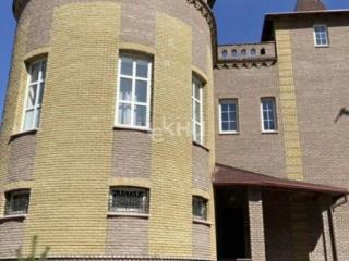 3-этажный дом, 427 м², 9.6 соток