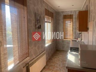 3-этажный дом, 249 м², 6 соток