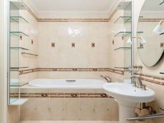 4-комн. квартира, 177 м², 13/16 этаж