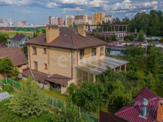 3-этажный дом, 495 м², 20 соток