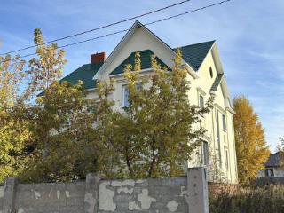  дом, 211.9 м², 16 соток