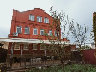 4-этажный дом, 539 м², 8 соток