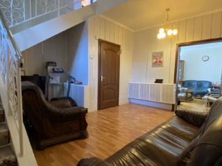  коттедж, 140 м², 10 соток