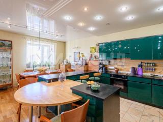 6-комн. квартира, 323.3 м², 8/9 этаж