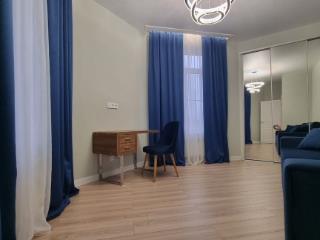 3-комн. квартира, 90 м², 1/5 этаж