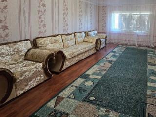  дом, 223 м², 14 соток