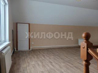  дом, 220 м², 8 соток