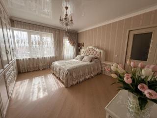 3-этажный дом, 309 м², 10 соток