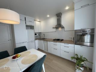 3-комн. квартира, 80 м², 9/9 этаж