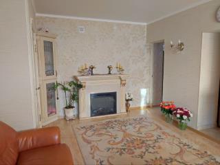 3-этажный дом, 253 м², 4.3 сотки