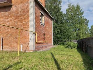  дом, 305 м², 15 соток