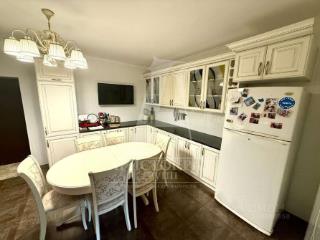 3-этажный дом, 342.7 м², 6.5 соток