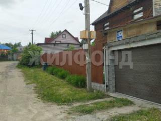  дом, 220 м², 10.46 соток