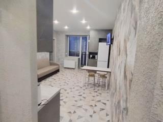 2-комн. квартира, 65 м², 2/19 этаж