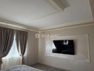 3-этажный дом, 250 м², 7.38 соток