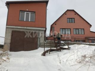  дом, 220 м², 8 соток