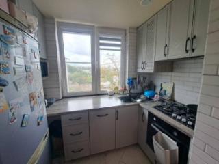 2-комн. квартира, 57 м², 2/5 этаж