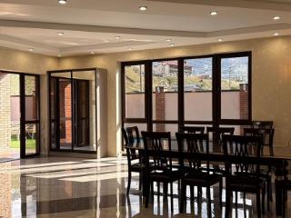  коттедж, 220 м², 6 соток