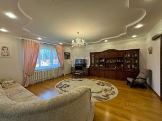 3-этажный дом, 222.9 м², 8.2 соток