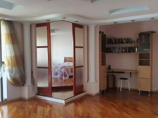 4-комн. квартира, 301.9 м², 6/7 этаж