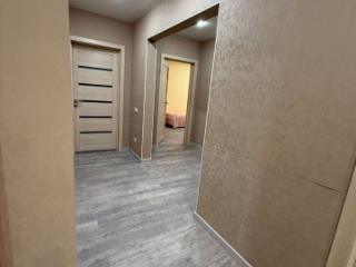 3-комн. квартира, 80.6 м², 2/10 этаж