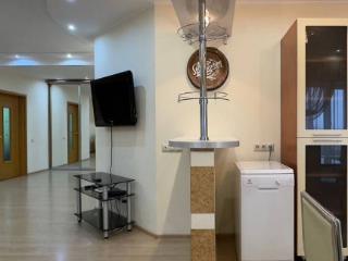 3-комн. квартира, 130 м², 10/13 этаж
