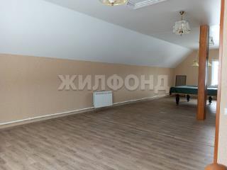  дом, 220 м², 8 соток
