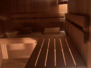  дом, 300 м², 5 соток