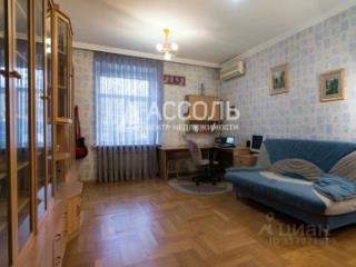6-комн. квартира, 164.2 м², 2/5 этаж