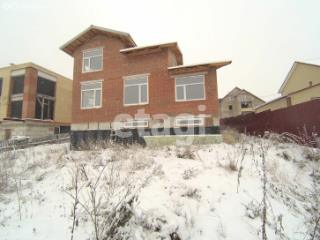 3-этажный дом, 300 м², 9.2 соток